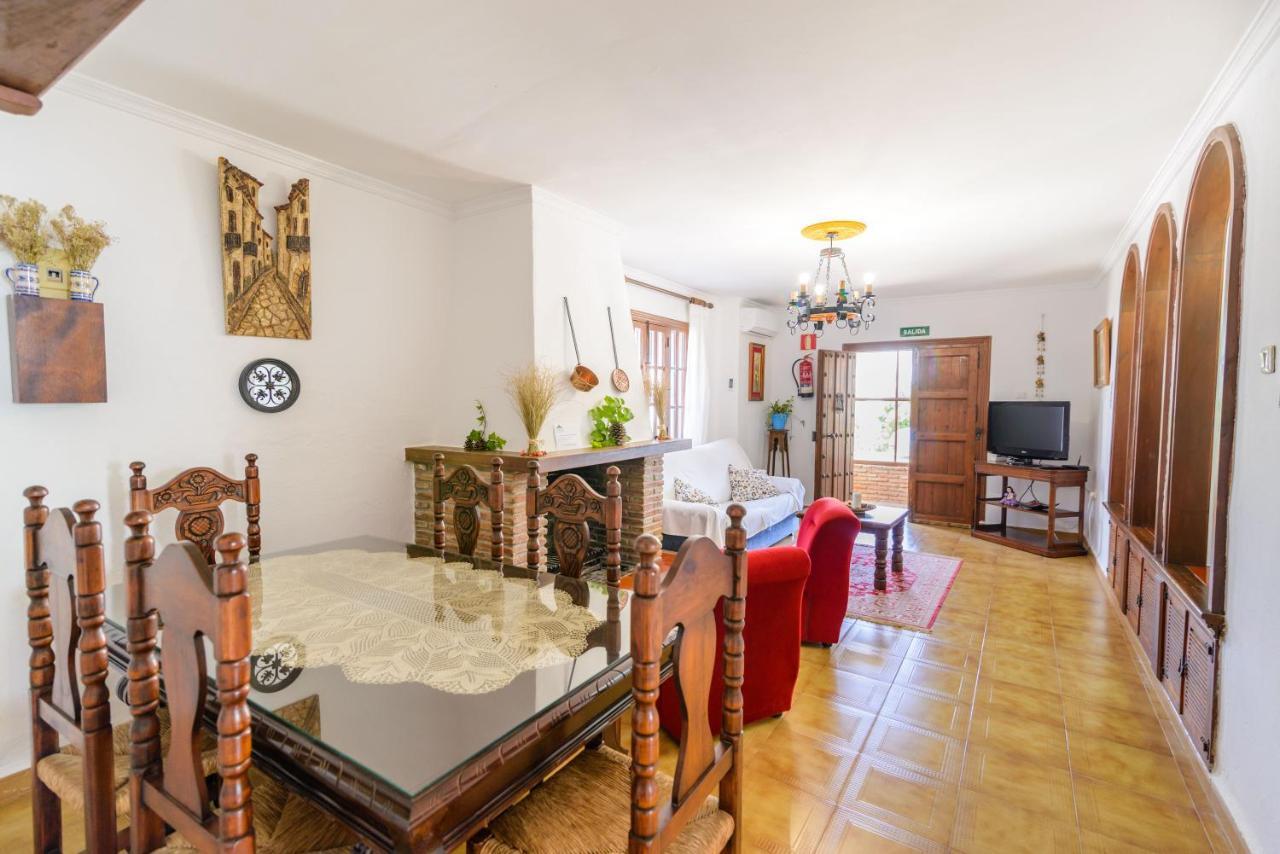Casa Patio De Los Naranjos Piscina Privada Alcaucín エクステリア 写真